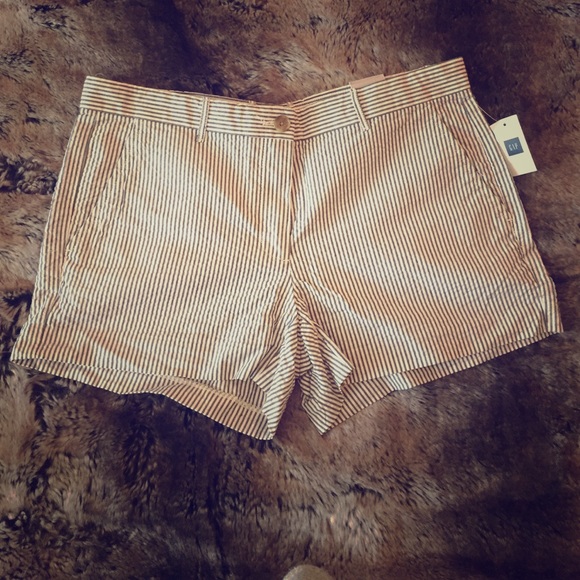 Gap seersucker shorts