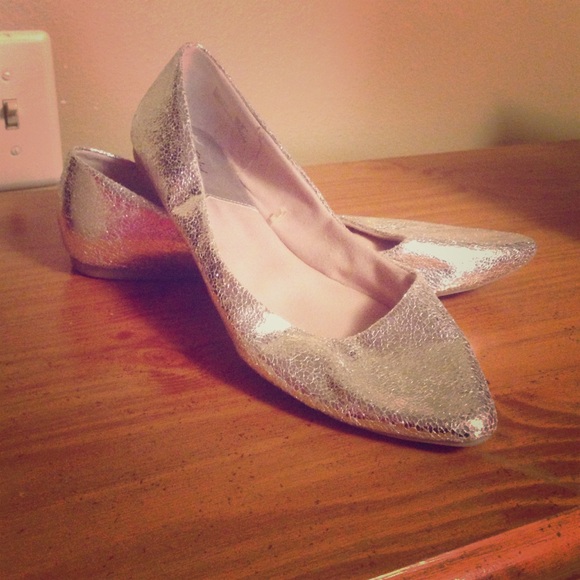 Silver sparkle flats!
