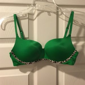 Victoria secret bra 32C