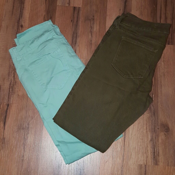 2 pair of skinny jeans