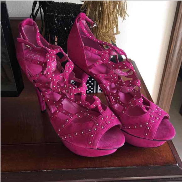 BCBG pink pumps