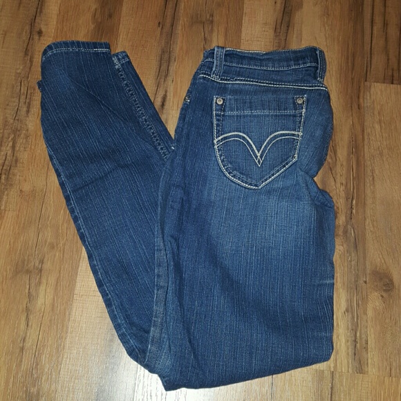 Levis