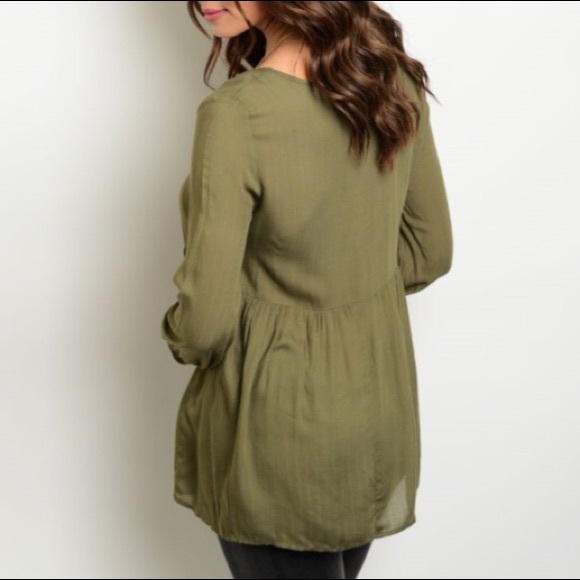 Top - Picture 2 of 2