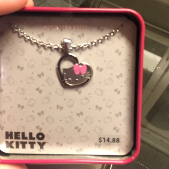 Hello Kitty Necklace - Picture 2 of 3