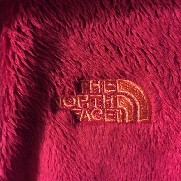 North Face Jacket NEED GONE ASAP. make an offer:) - Picture 3 of 3