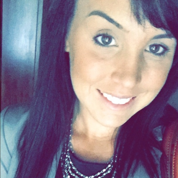 Meet your Posher, Chelsea - Picture 2 of 2