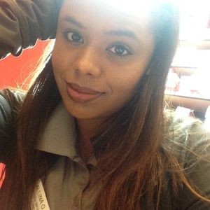 Meet your Posher, Alvina