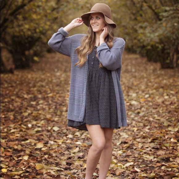 Meet your Posher, Alexis - Picture 4 of 4