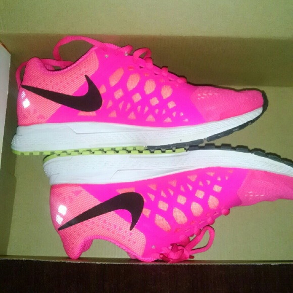 🎈Closet Closing 🎈 Make an offer - Picture 2 of 2