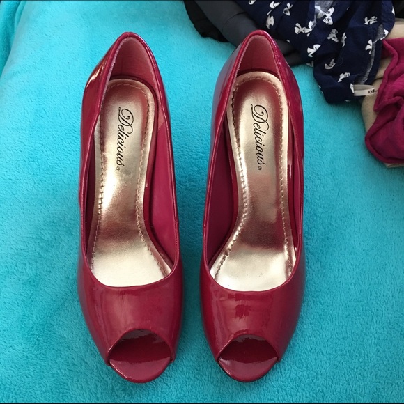 Peep-toe Patent Pumps