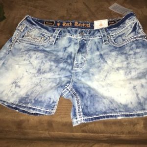 ROCK REVIVAL SHORTS SIZE 32 BRAND NEW