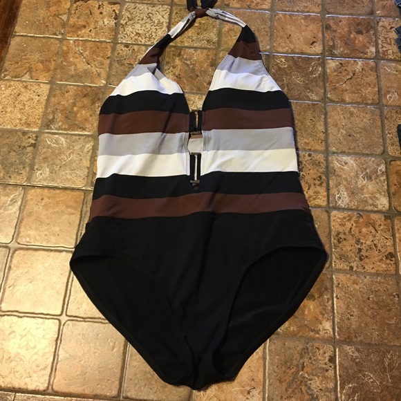 Bath insuit