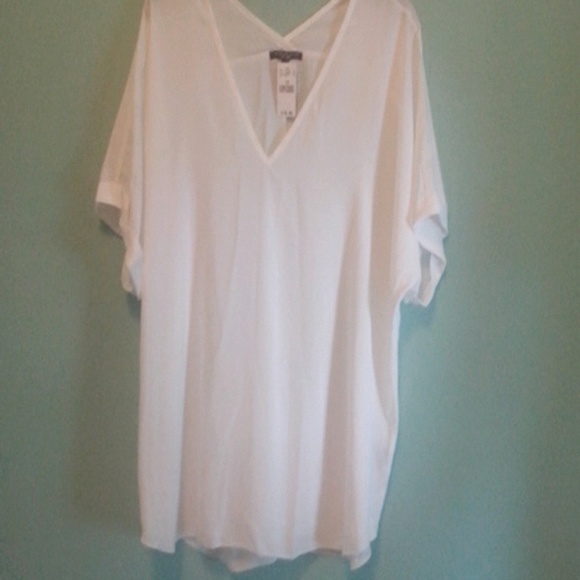 White v-neck woven blouse