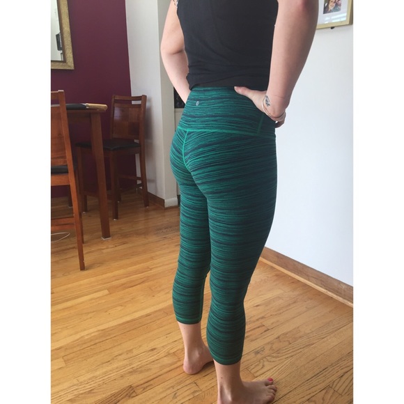 lululemon athletica Pants - 🍋Lululemon🍋Wunder Under Crops - High Waisted