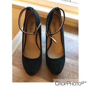 Steve Madden P-Luccy Black Suede Chunky Heel