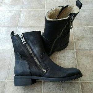 Dolce Vita Kincaid ankle boots