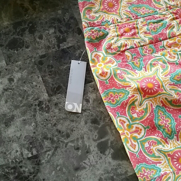 Mini-skirt - Picture 3 of 4