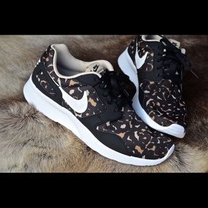 Nike Leopard Print