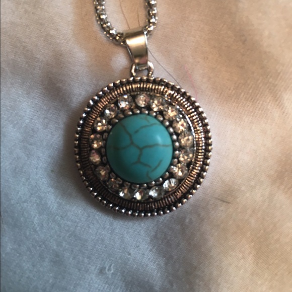 Jewelry bundle - Picture 1 of 4