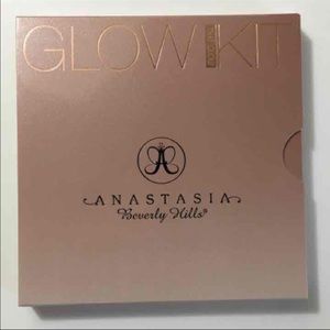 Anastasia Beverly Hills glow kit