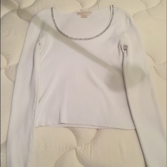Michael Kors diamond neck long sleeve shirt