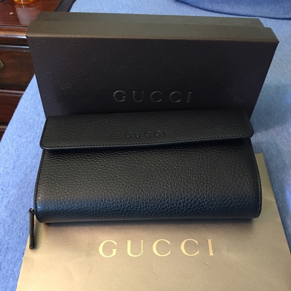 New Gucci black leather wallet