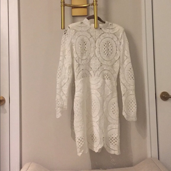 White lace dress - Picture 2 of 16
