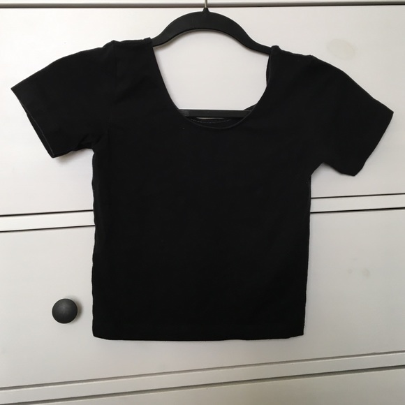 Black crop top