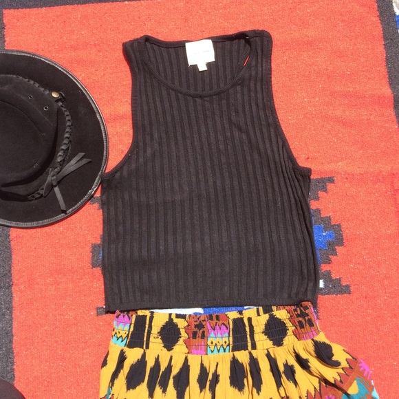 ‼️sold‼️ ribbed crop tank