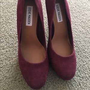 Hot Plum Steve Madden Heels, never worn!! 👠