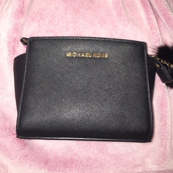 MICHEAL KORS BLACK MINI SELMA