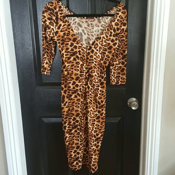 🆕   Sexy Leopard print dress - Picture 3 of 3