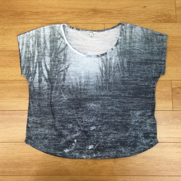 •F21• t-shirt w/burnout tree print on front & back - Picture 3 of 4