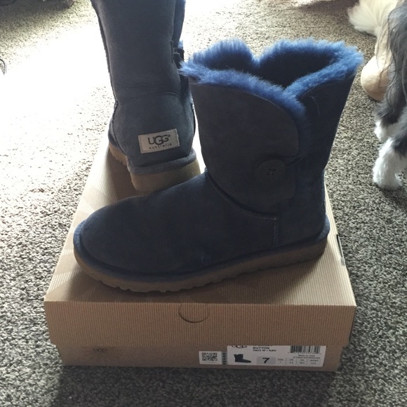 Bailey button ugg