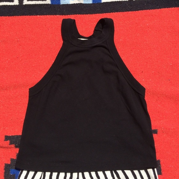 ‼️sold‼️ racerback crop tank