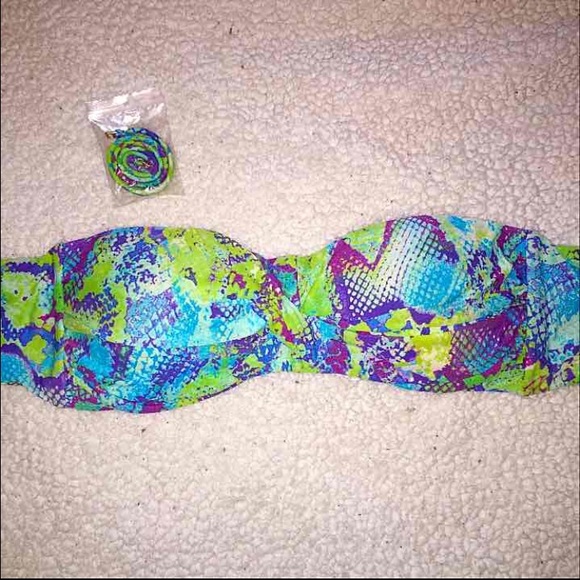 Bandeau bathing suit top