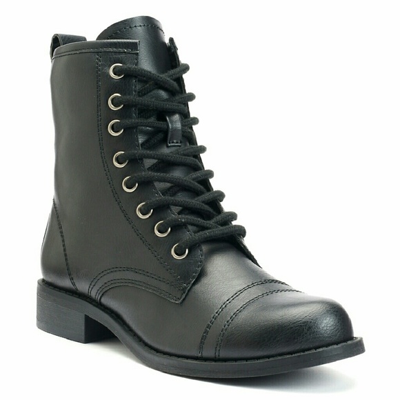 Style & Co. Shoes - So compas black boots