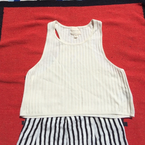 ‼️sold‼️ cream colored knitted crop top