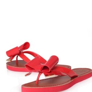 Vince Camuto red bow beach slippers