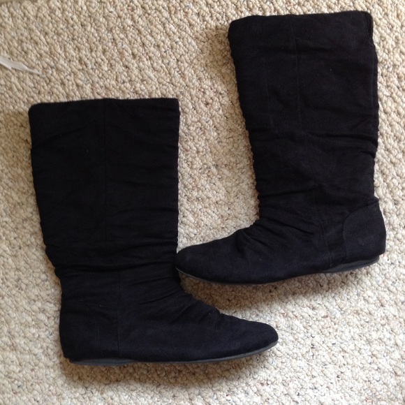 Black Floppy Boots