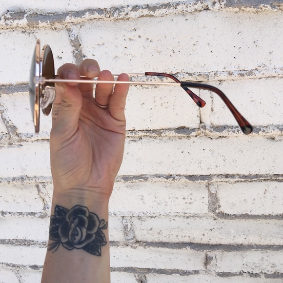 Brown round frame circle mirror sunnies - Picture 2 of 3