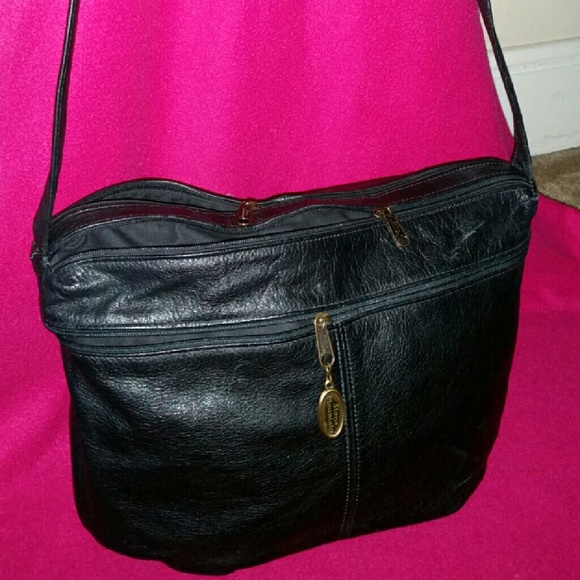 Black Genuine leather Stone Mountain purse
