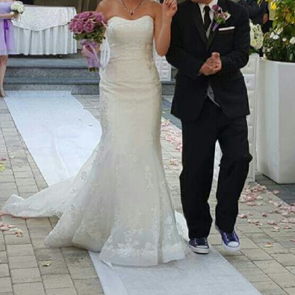 Sophia Tolles Wedding Dress - Picture 1 of 4