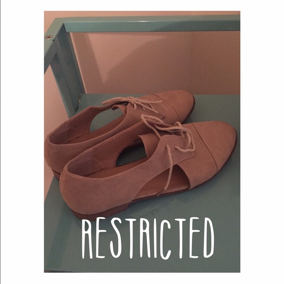 Cut Out Flats