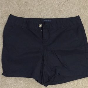 Gap size 6 shorts