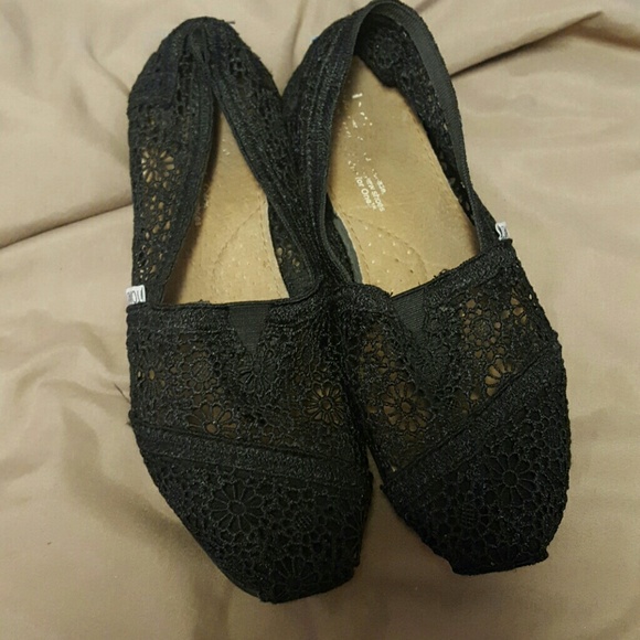 Quick Sale! Lace TOMS will take best offer