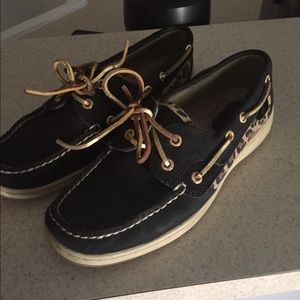 Barely used black cheetah sperrys!