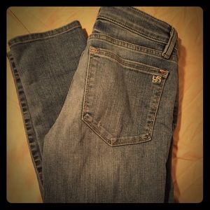 Bebe capris