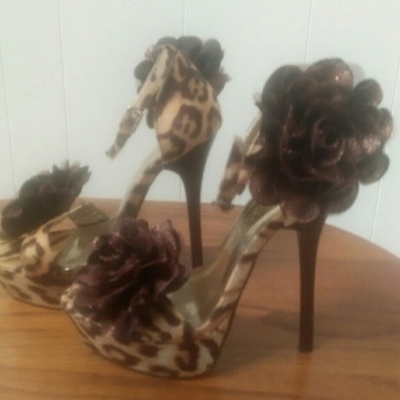 Leopard print shoes