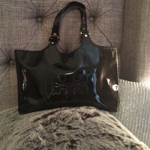 TORY BURCH Perforated T BOMBE BLACK PATENT Leather